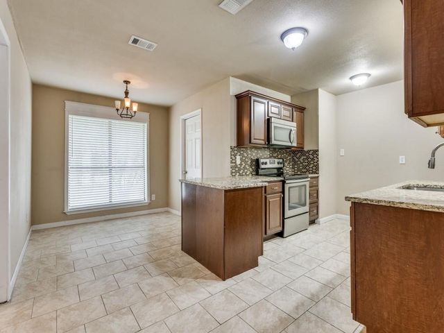 7701 Salzburg Drive, Rowlett, TX 75089