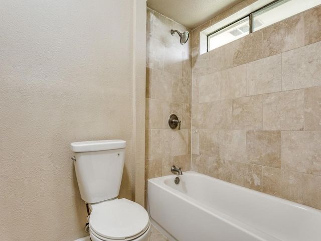 7701 Salzburg Drive, Rowlett, TX 75089