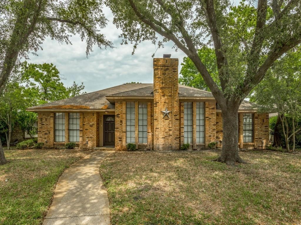 7701 Salzburg Drive, Rowlett, TX 75089
