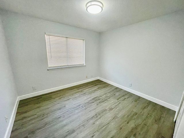 105 David DR, Hutto, TX 78634