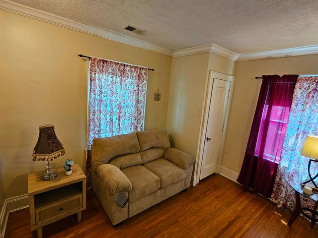 186 N Du Bois Avenue, Elgin, IL 60123