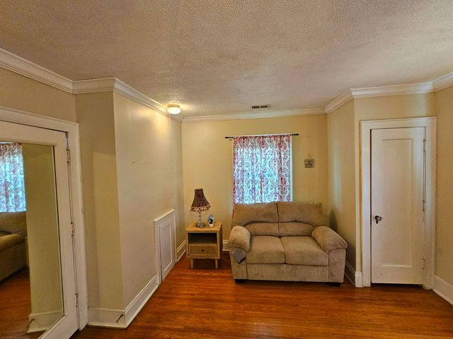 186 N Du Bois Avenue, Elgin, IL 60123