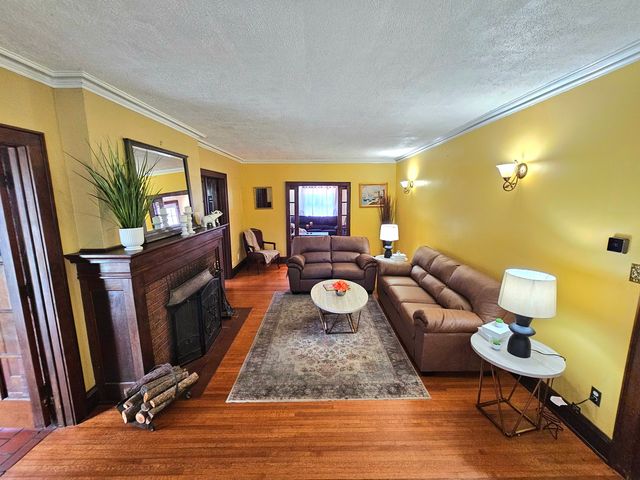 186 N Du Bois Avenue, Elgin, IL 60123