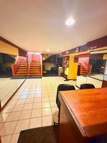 186 N Du Bois Avenue, Elgin, IL 60123