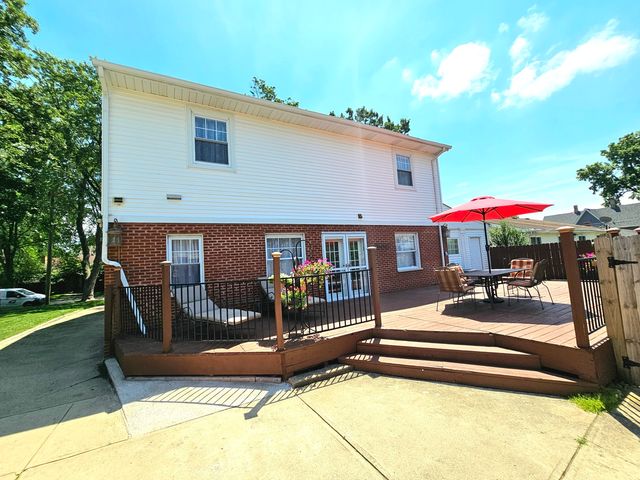 186 N Du Bois Avenue, Elgin, IL 60123