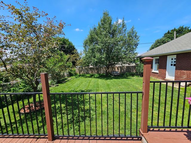 186 N Du Bois Avenue, Elgin, IL 60123