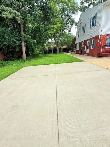 186 N Du Bois Avenue, Elgin, IL 60123