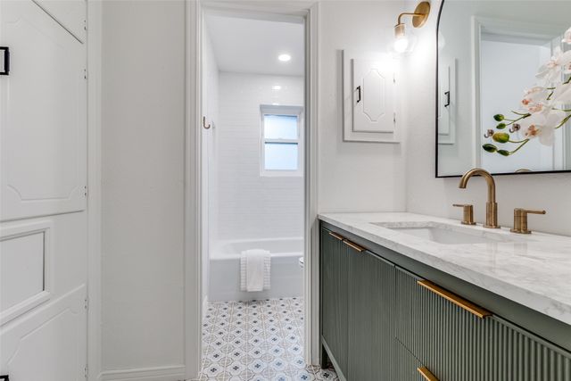 11042 Shortmeadow Drive, Dallas, TX 75218