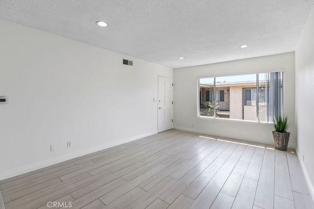 1801 Greenleaf Street 15, Santa Ana, CA 92706