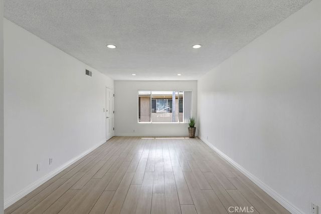 1801 Greenleaf Street 15, Santa Ana, CA 92706