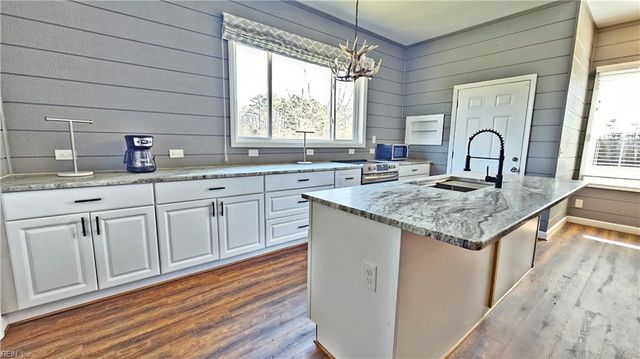 1075 E Orgainsville RD, Skipwith, VA 23968