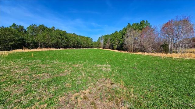 1075 E Orgainsville RD, Skipwith, VA 23968