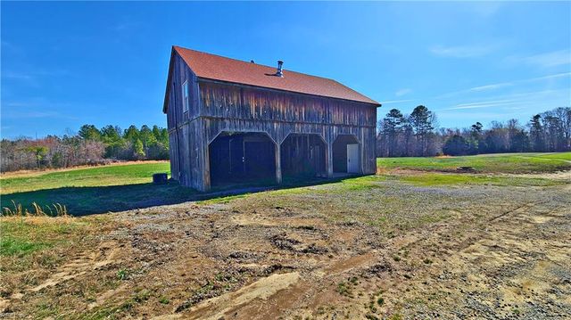 1075 E Orgainsville RD, Skipwith, VA 23968