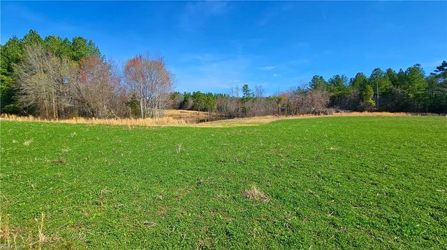 1075 E Orgainsville RD, Skipwith, VA 23968