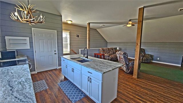 1075 E Orgainsville RD, Skipwith, VA 23968
