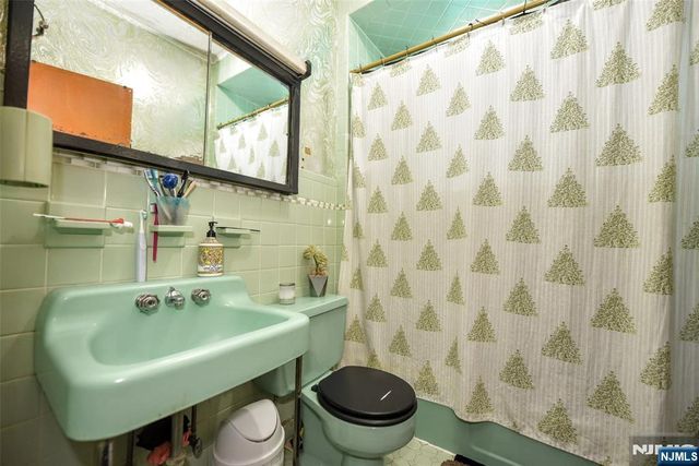 142 S Main Street, Hackensack, NJ 07601