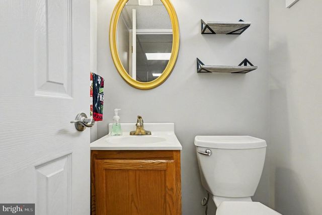 5425 CRESTLINE RD, Wilmington, DE 19808