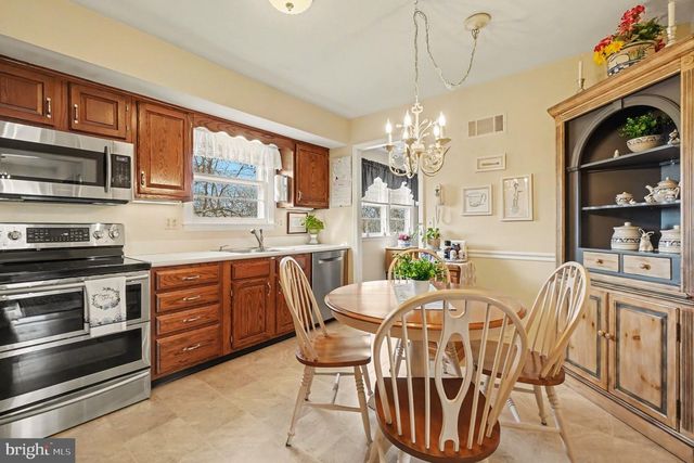 5425 CRESTLINE RD, Wilmington, DE 19808