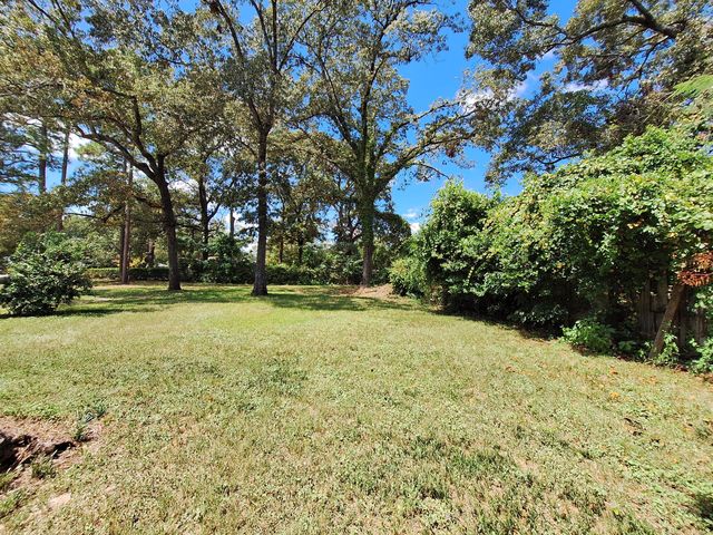 131 Phillips Drive, Crestview, FL 32536