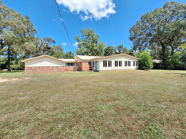131 Phillips Drive, Crestview, FL 32536