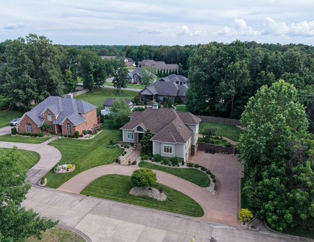 4041 Alameda Crescent, Paducah, KY 42001