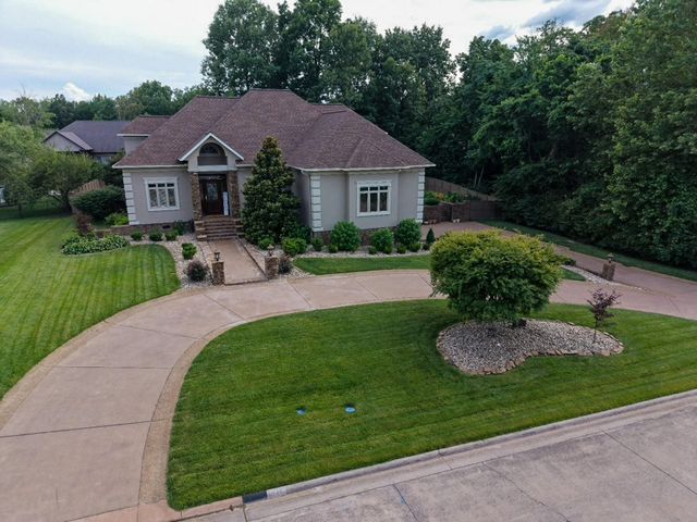 4041 Alameda Crescent, Paducah, KY 42001
