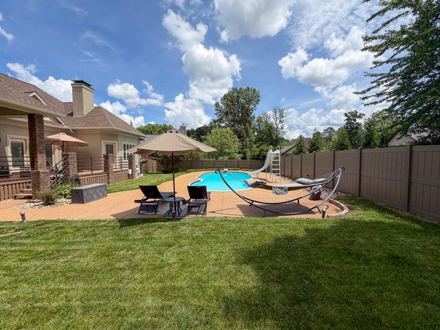 4041 Alameda Crescent, Paducah, KY 42001