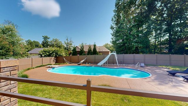 4041 Alameda Crescent, Paducah, KY 42001