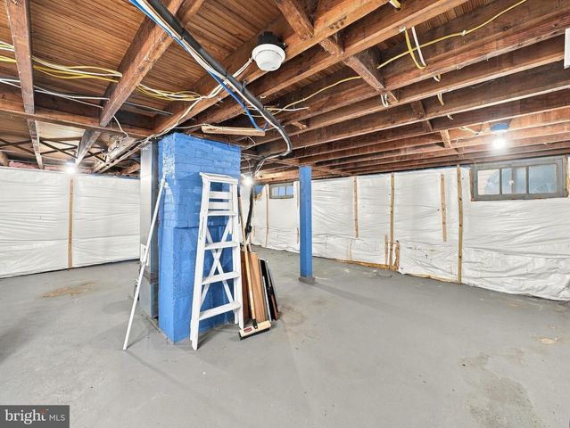 8118 MAPLEVILLE RD, Boonsboro, MD 21713