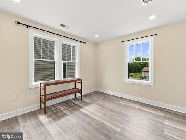 8118 MAPLEVILLE RD, Boonsboro, MD 21713