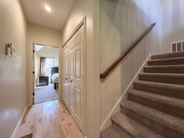 555 E Farm Road 84, Springfield, MO 65803