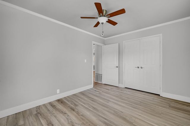 1229 Kiowa Drive E, Lake Kiowa, TX 76240