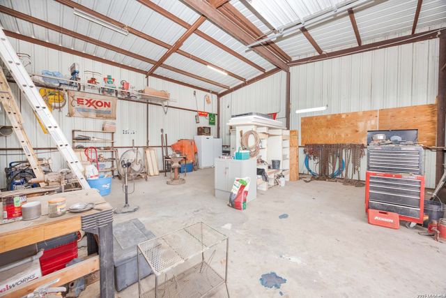 15980 County Road 582, Lacoste, TX 78039