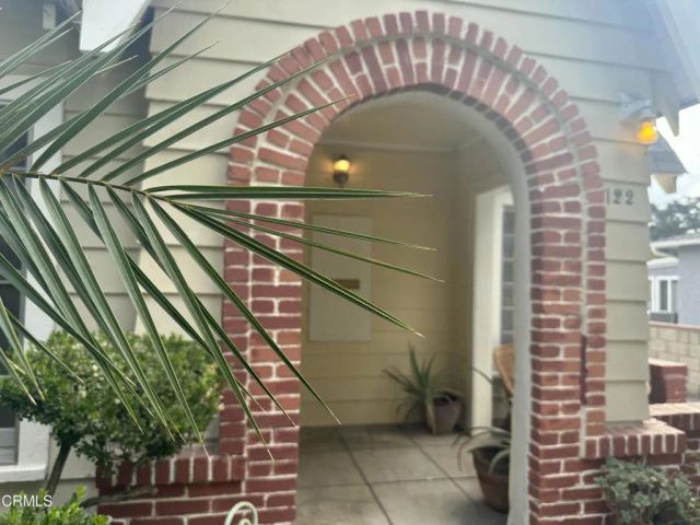 2122 Navarro Avenue, Altadena, CA 91001
