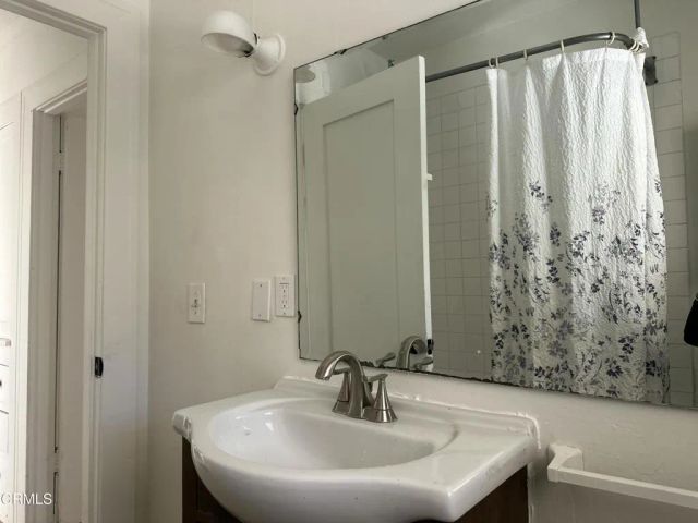 2122 Navarro Avenue, Altadena, CA 91001