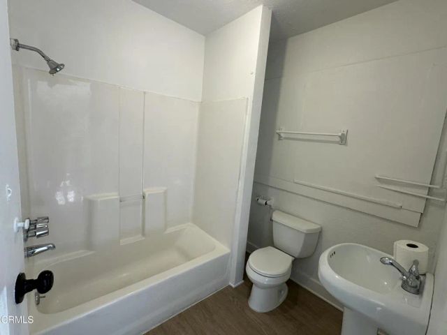 2122 Navarro Avenue, Altadena, CA 91001
