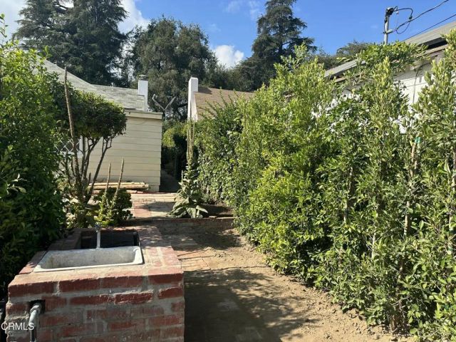 2122 Navarro Avenue, Altadena, CA 91001