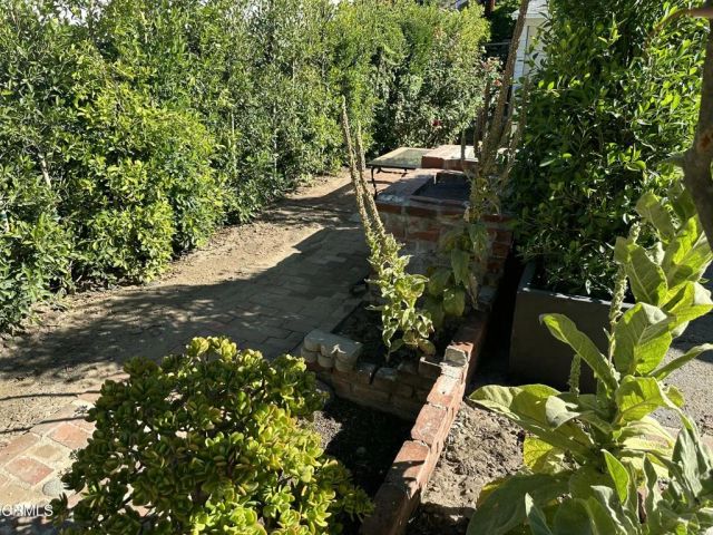 2122 Navarro Avenue, Altadena, CA 91001