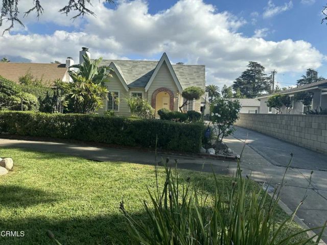 2122 Navarro Avenue, Altadena, CA 91001