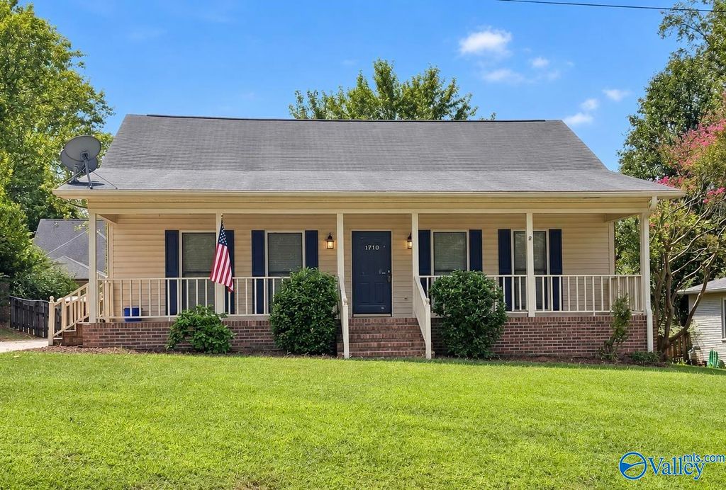 1710 McCullough Avenue NE, Huntsville, AL 35801