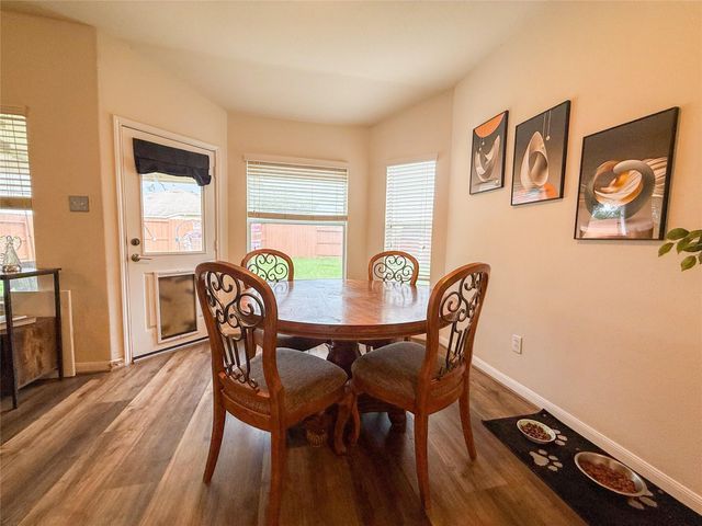 6009 Village Grove Drive, Pearland, TX 77581