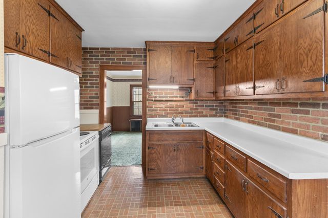 2737 Ulysses Street NE, Minneapolis, MN 55418