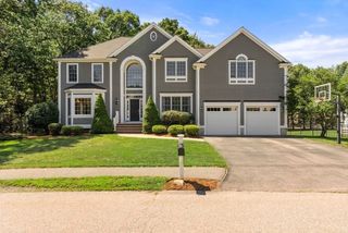 22 Thistle Road, North Andover, MA 01845