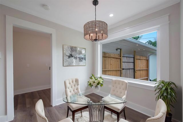 402 Forest Lake Drive, Seabrook, TX 77586