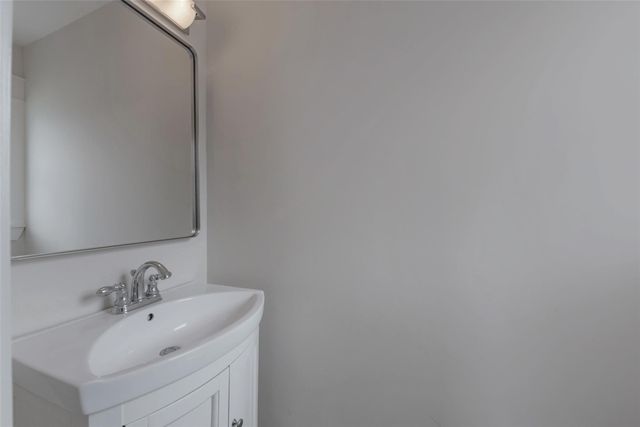 402 Forest Lake Drive, Seabrook, TX 77586