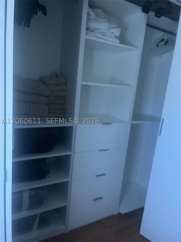 801 Brickell Key Blvd 2509, Miami, FL 33131