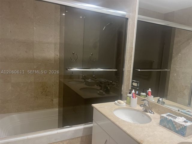 801 Brickell Key Blvd 2509, Miami, FL 33131
