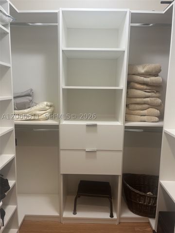 801 Brickell Key Blvd 2509, Miami, FL 33131
