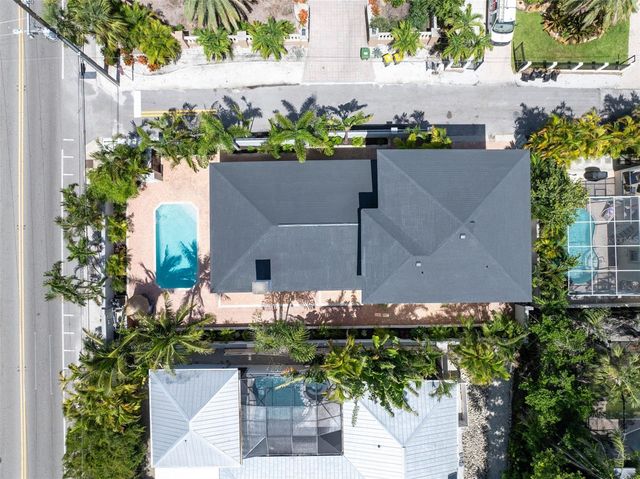 324 SIESTA DRIVE, Sarasota, FL 34242