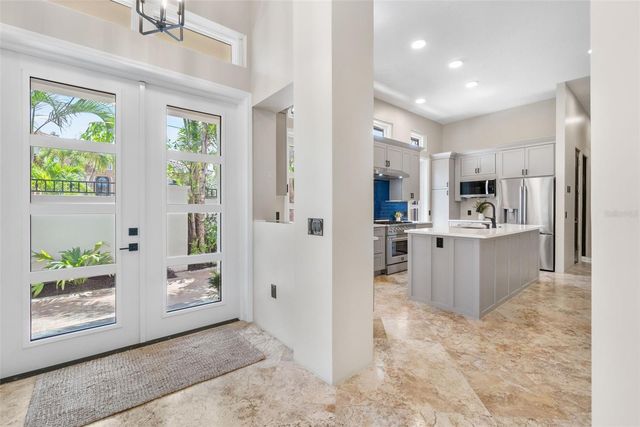 324 SIESTA DRIVE, Sarasota, FL 34242